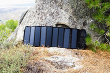 Last inn bildet i Galleri-visningsprogrammet, Overland Solar Bugout 120 Watt Solar Charger
